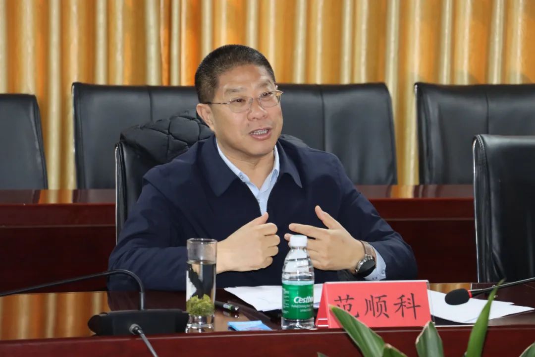 中國有色金屬工業(yè)協(xié)會黨委副書記范順科一行蒞臨明泰鋁業(yè)調(diào)研