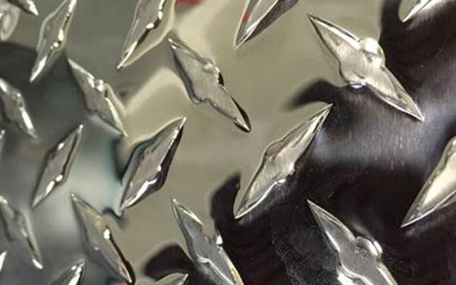 鏡面指針花紋鋁板材選擇哪家好？