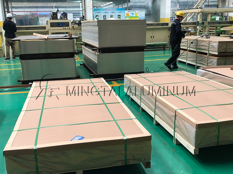 食品模具用鋁板對(duì)于中厚鋁板衛(wèi)生標(biāo)準(zhǔn)有啥要求？